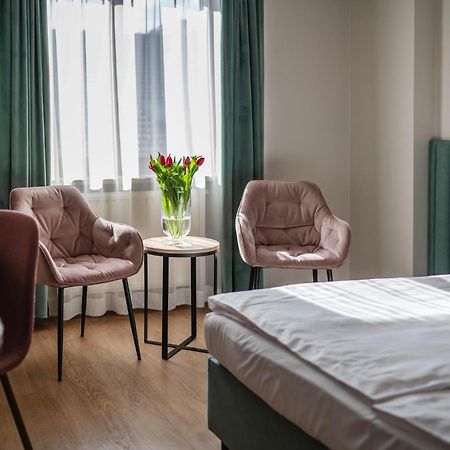Hotel H12**** Krakow Bagian luar foto