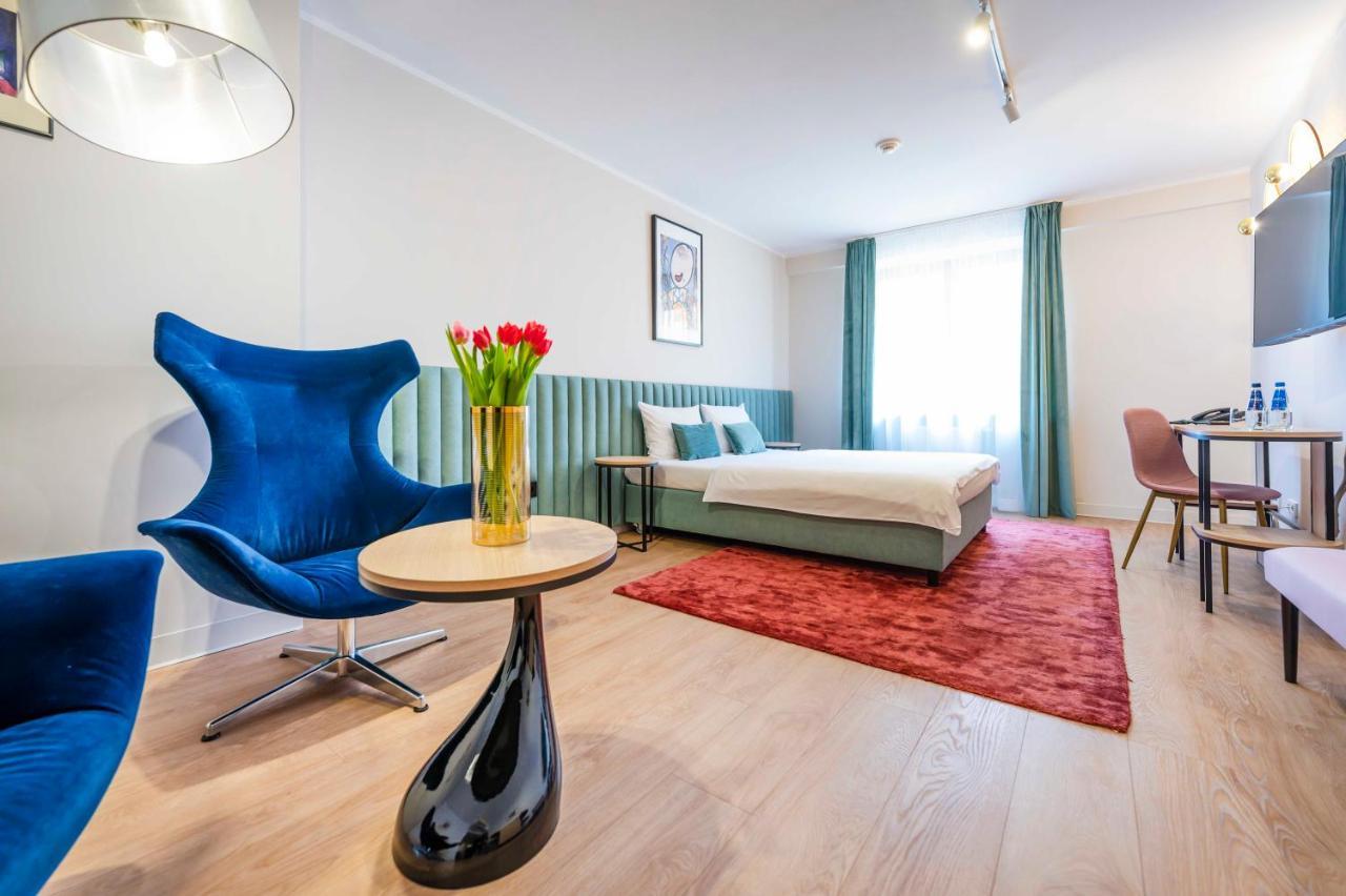 Hotel H12**** Krakow Bagian luar foto