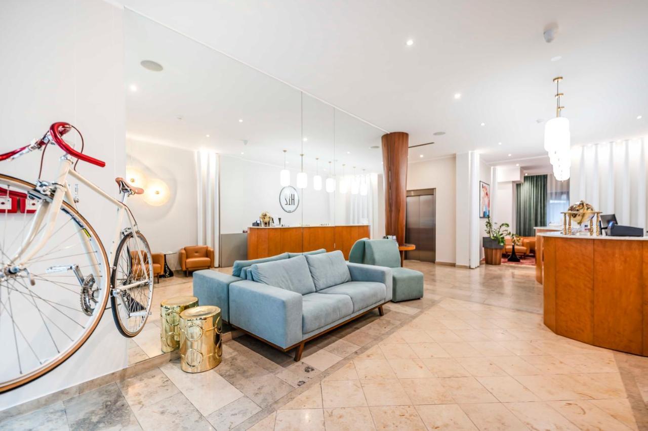 Hotel H12**** Krakow Bagian luar foto