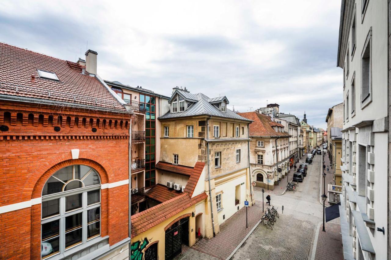 Hotel H12**** Krakow Bagian luar foto
