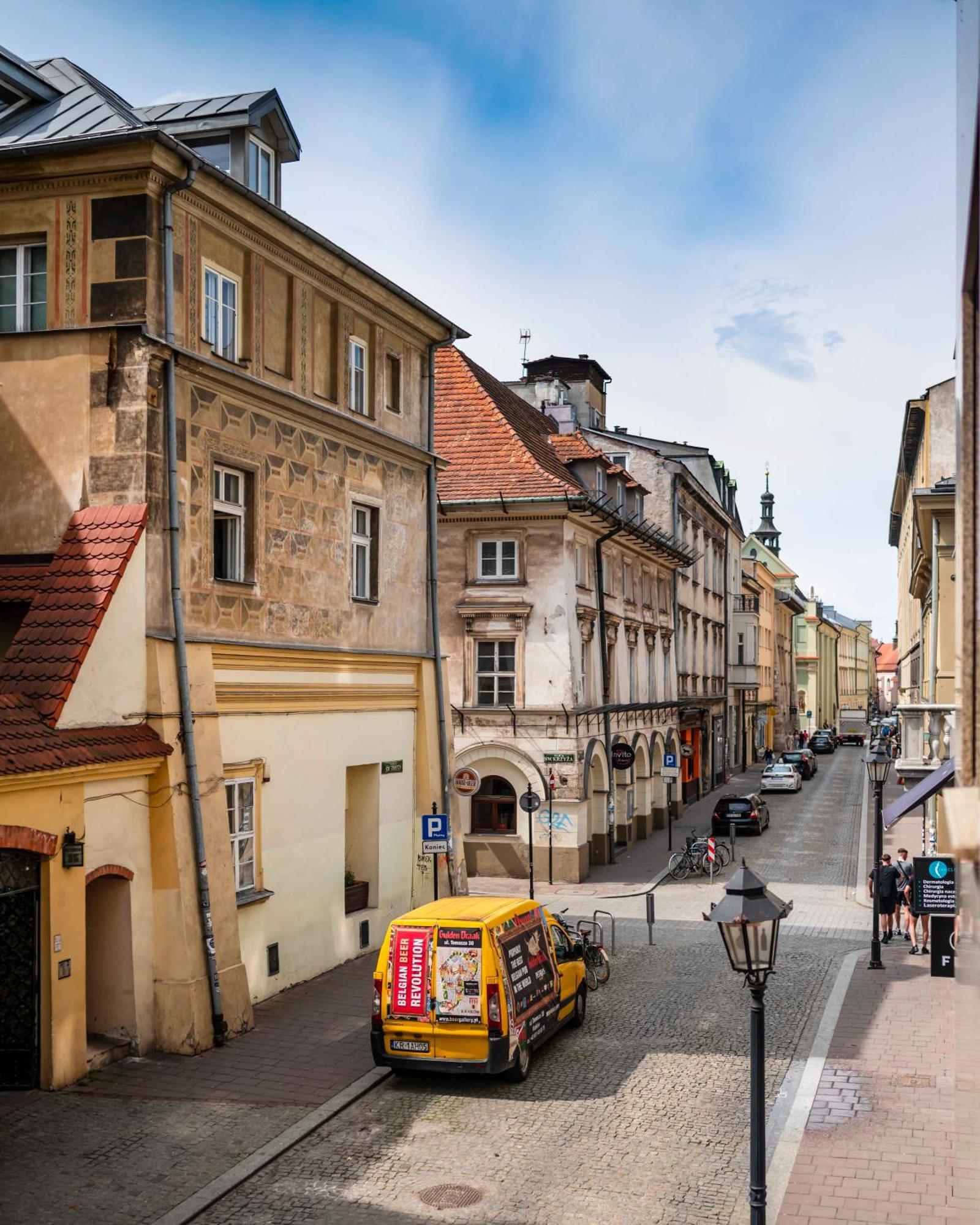 Hotel H12**** Krakow Bagian luar foto