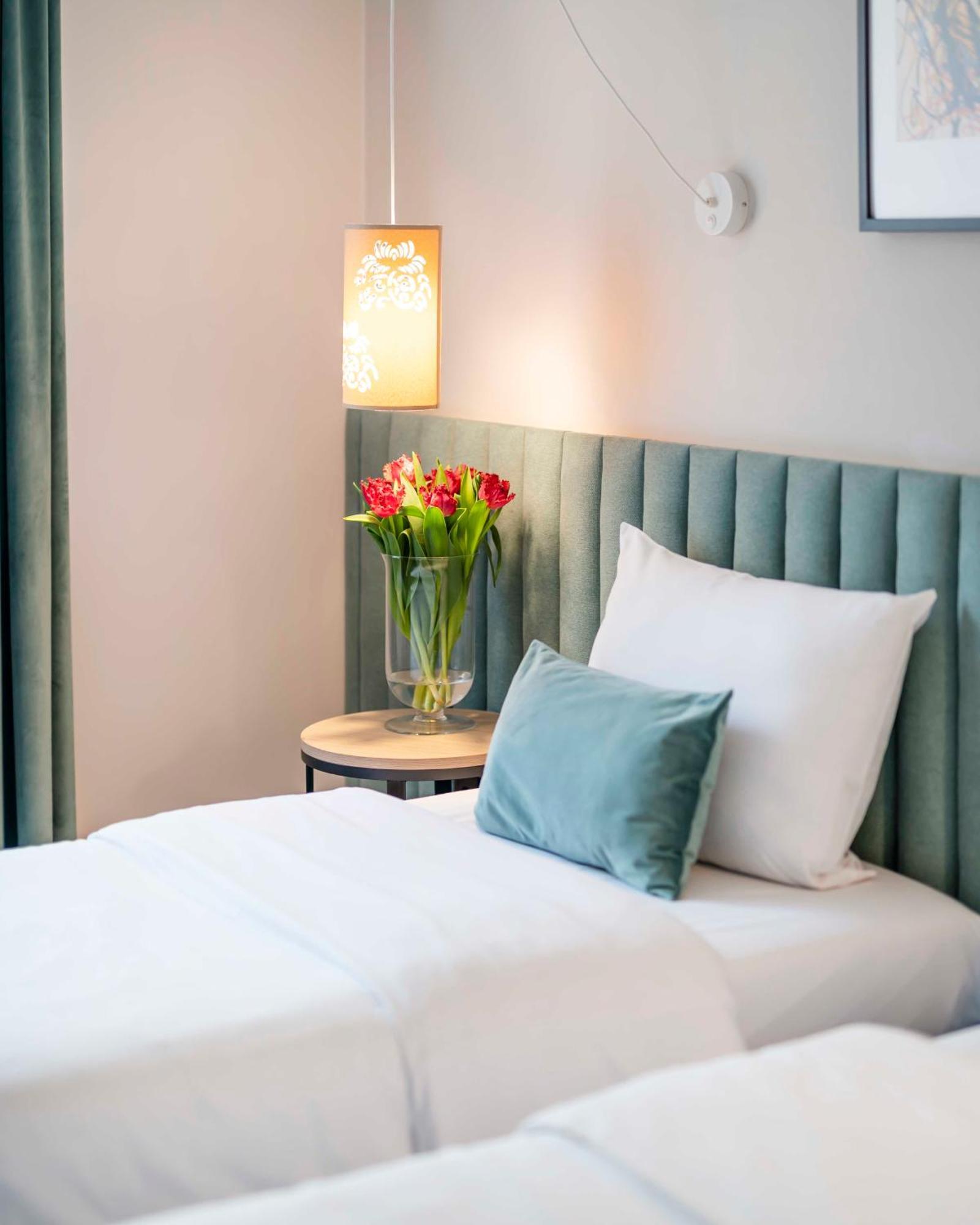 Hotel H12**** Krakow Bagian luar foto