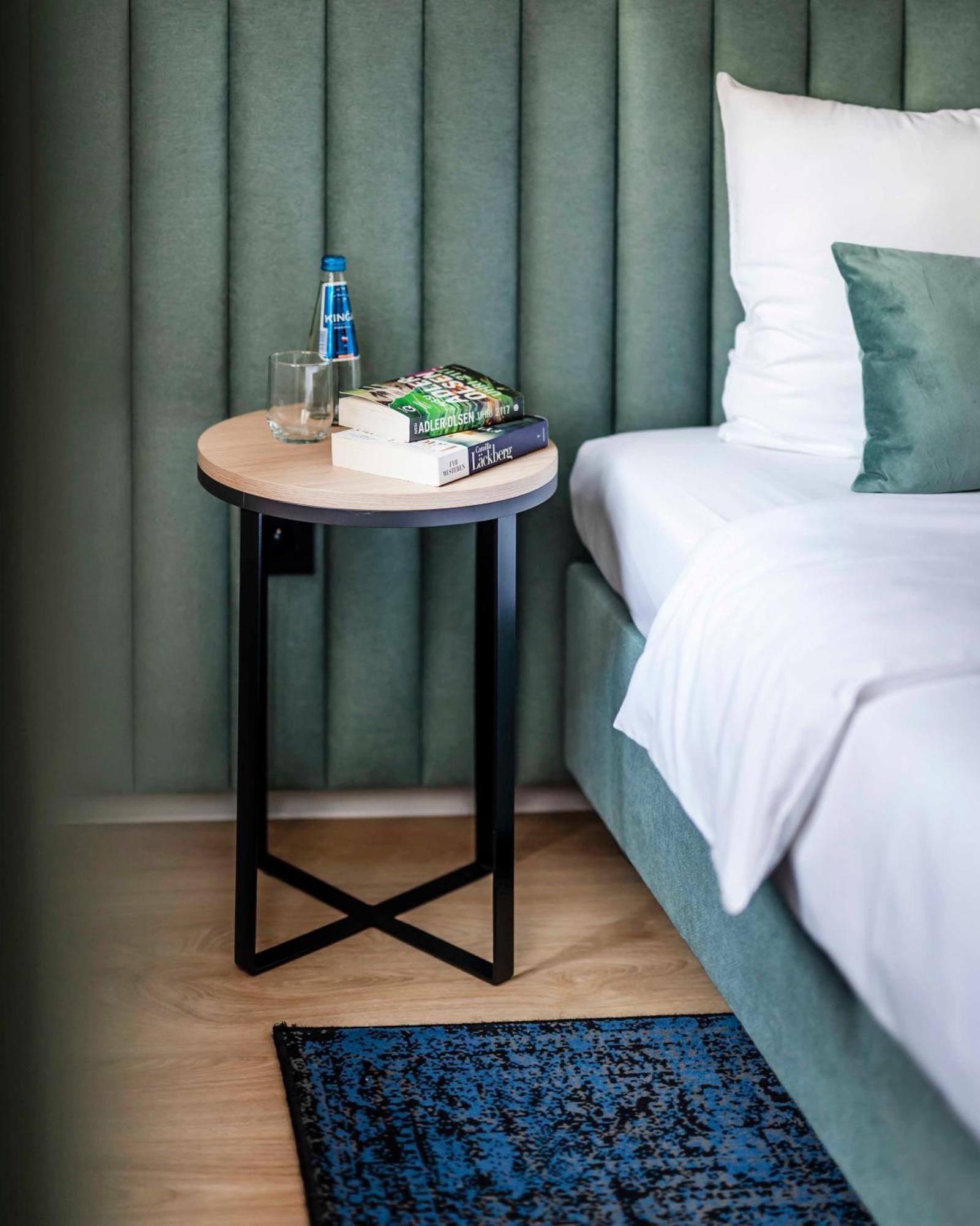 Hotel H12**** Krakow Bagian luar foto